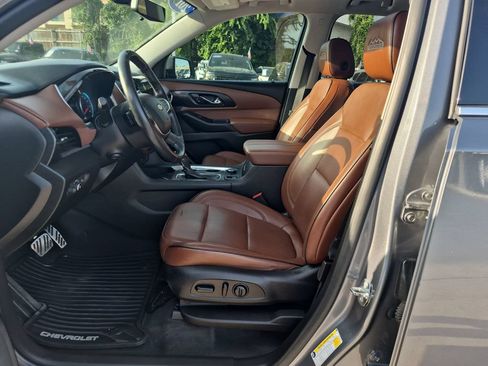 Used 2019 Chevrolet Traverse High Country AWD/4WD image 11