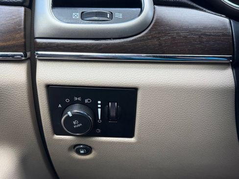 Used 2017 Jeep Grand Cherokee Limited AWD/4WD image 25