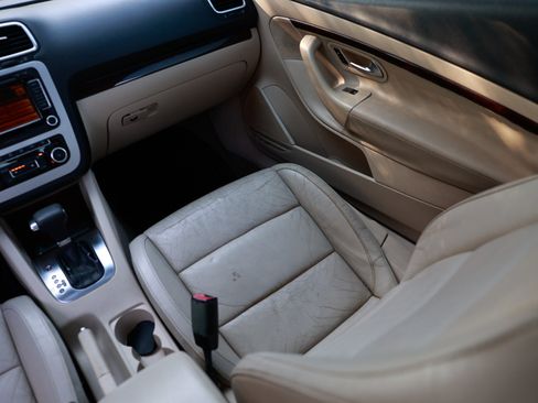 Used 2011 Volkswagen Eos Lux image 22