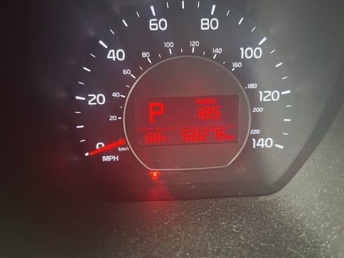 Used 2015 Kia Soul + image 10