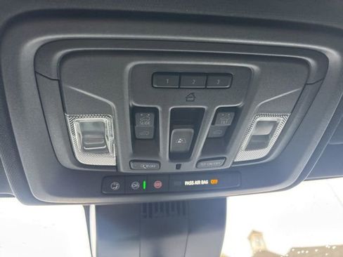 Used 2025 Chevrolet Silverado 1500 ZR2 w/ Technology Package image 11