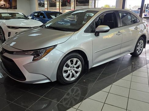 Used 2023 Toyota Corolla LE image 1