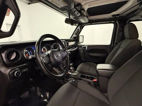 Used 2021 Jeep Wrangler Unlimited Sport w/ Technology Group image 14