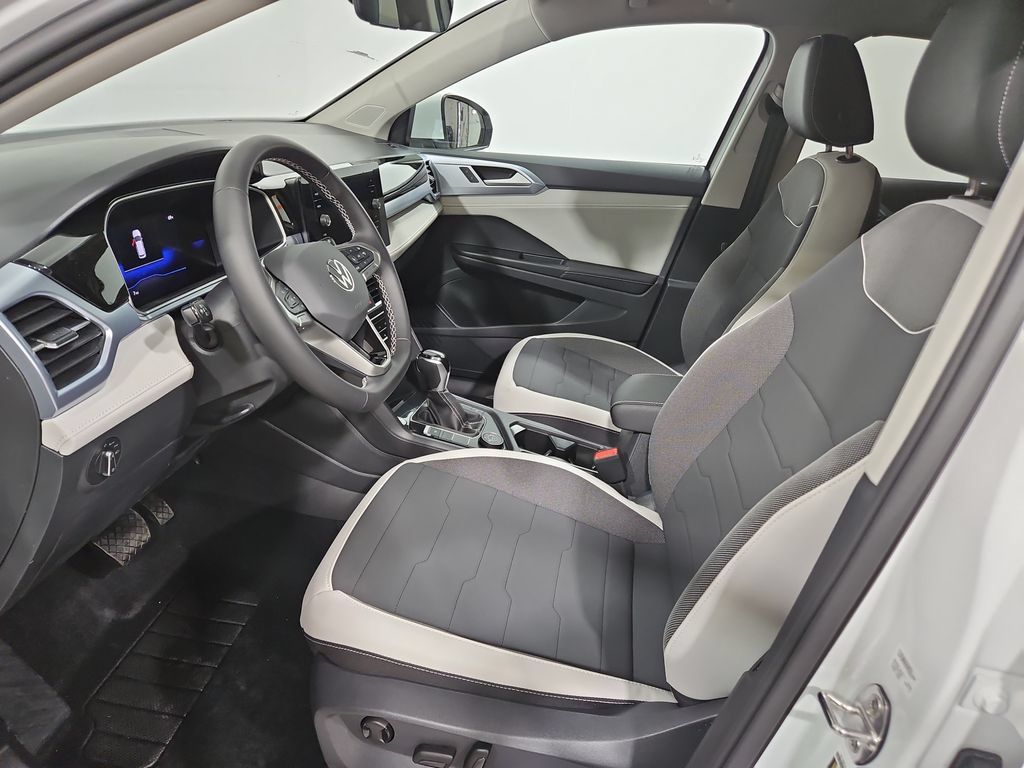 New 2026 Volkswagen Taos SE AWD/4WD image 9