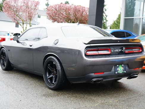 Used 2015 Dodge Challenger R/T Plus RWD image 3