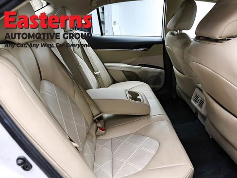 Used 2019 Toyota Camry XLE w/ Carpet Mat Package FWD image 24