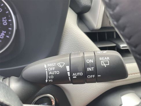 Used 2020 Toyota RAV4 XLE Premium AWD/4WD image 20