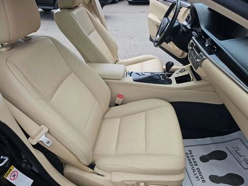 Used 2013 Lexus ES 350 w/ Luxury Pkg FWD image 23