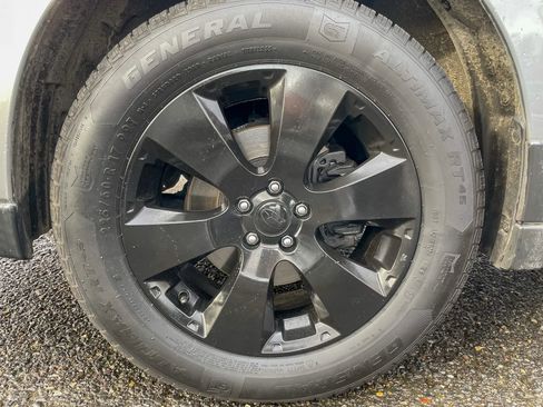 Used 2010 Subaru Outback 2.5i Premium image 40