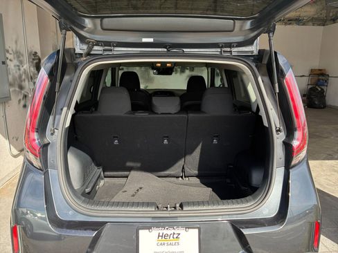 Used 2025 Kia Soul LX w/ LX Technology Package image 29
