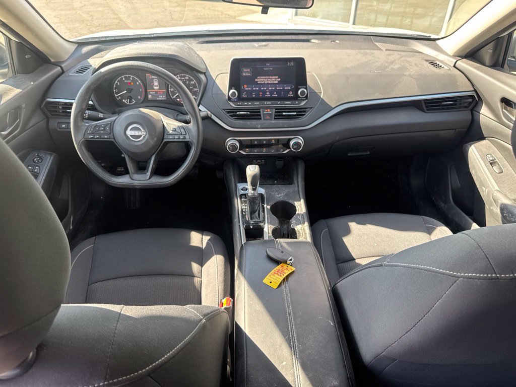 Used 2025 Nissan Altima 2.5 S FWD image 12