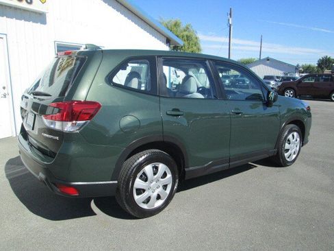 Used 2023 Subaru Forester AWD/4WD image 6