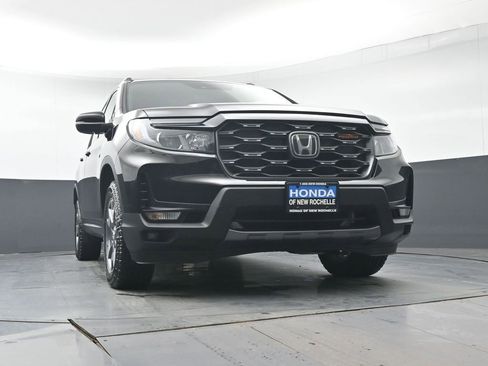 Certified 2023 Honda Passport TrailSport image 40