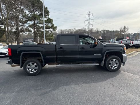 Used 2018 GMC Sierra 2500 SLE w/ SLE Preferred Package image 6
