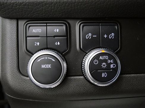 Used 2021 GMC Yukon Denali image 27