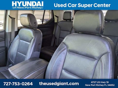 Used 2018 Chevrolet Traverse Premier w/ Driver Confidence II Package FWD image 7