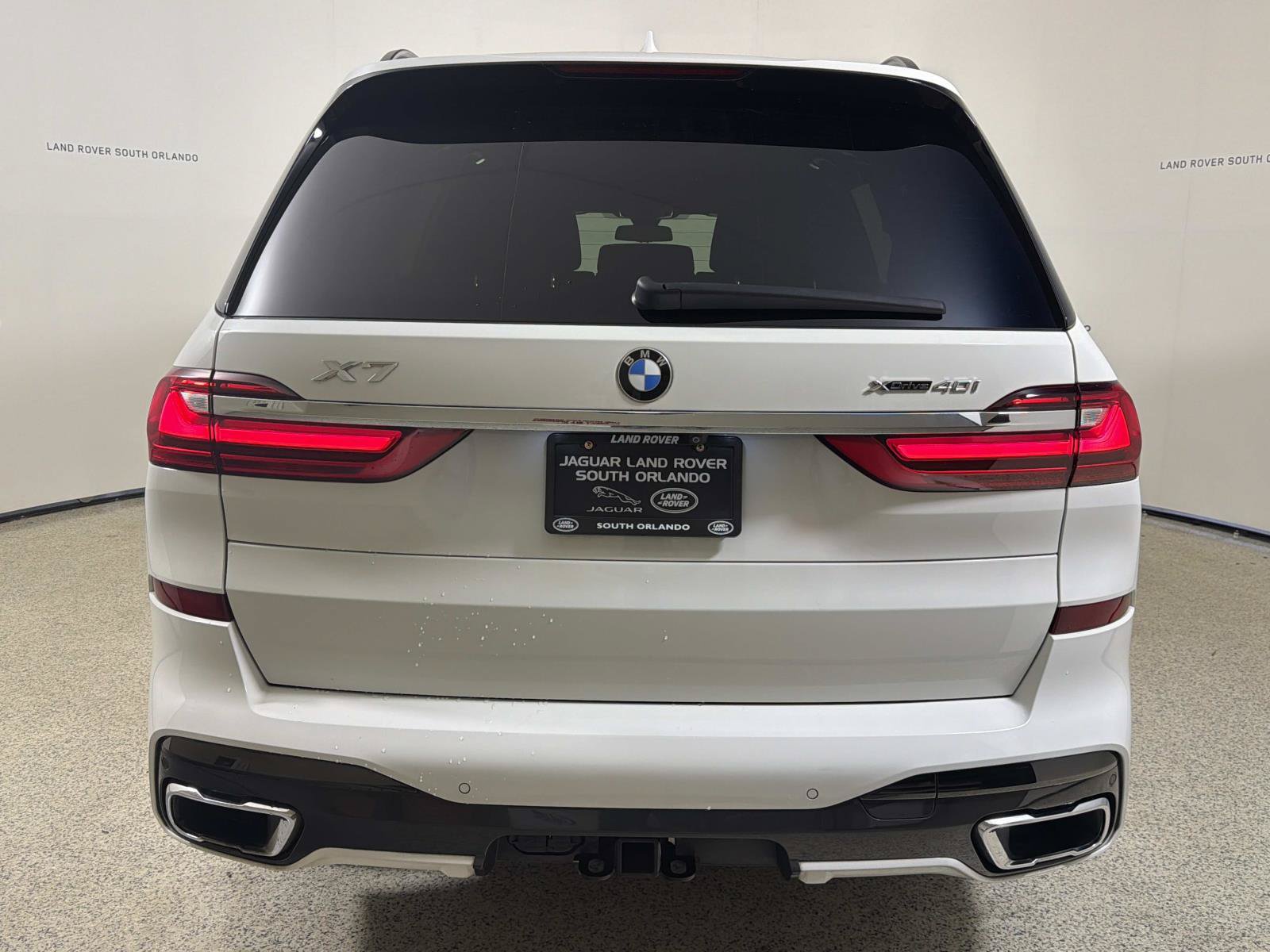 Used 2021 BMW X7 xDrive40i w/ M Sport Package AWD/4WD image 4