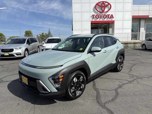 Used 2024 Hyundai Kona SEL FWD image 1