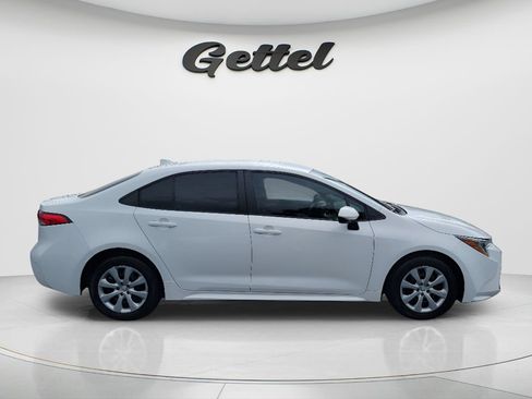 Used 2024 Toyota Corolla LE FWD image 4