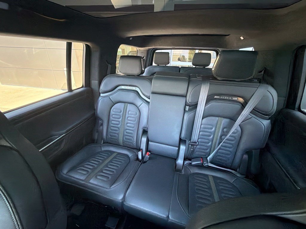 Used 2025 Rivian R1S Adventure Dual AWD/4WD image 16