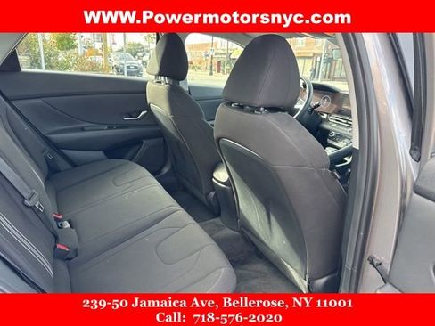 Used 2023 Hyundai Elantra SEL w/ Convenience Package image 17