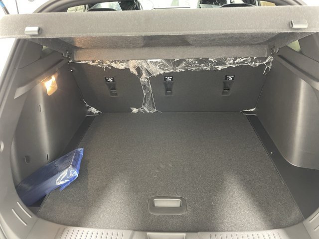 Used 2024 Chevrolet Trax RS w/ Sunroof Package FWD image 22