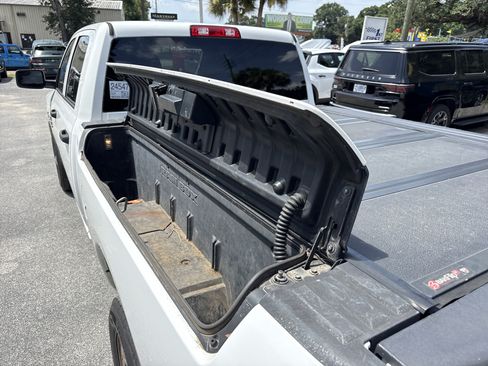 Used 2018 RAM 2500 Tradesman w/ Chrome Appearance Group AWD/4WD image 30