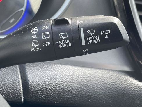 Used 2018 Chrysler Pacifica Touring-L Plus w/ Advanced Safetytec Group FWD image 27