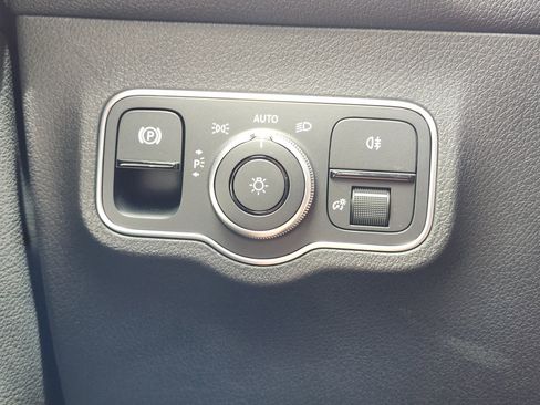 Used 2023 Mercedes-Benz GLB 35 AMG 4MATIC image 15