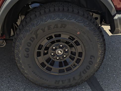 New 2026 Ford Bronco Badlands w/ Sasquatch Package AWD/4WD image 7