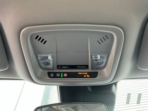 Used 2024 Chevrolet Malibu LT image 17