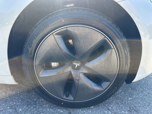 Used 2020 Tesla Model 3 Standard Range Plus image 30