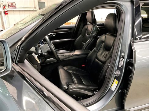 Used 2017 Volvo V90 T6 Cross Country AWD/4WD image 28