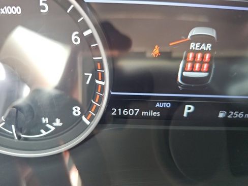 Used 2023 Nissan Pathfinder SL image 24