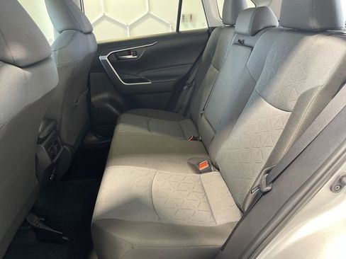 Used 2025 Toyota RAV4 XLE FWD image 16