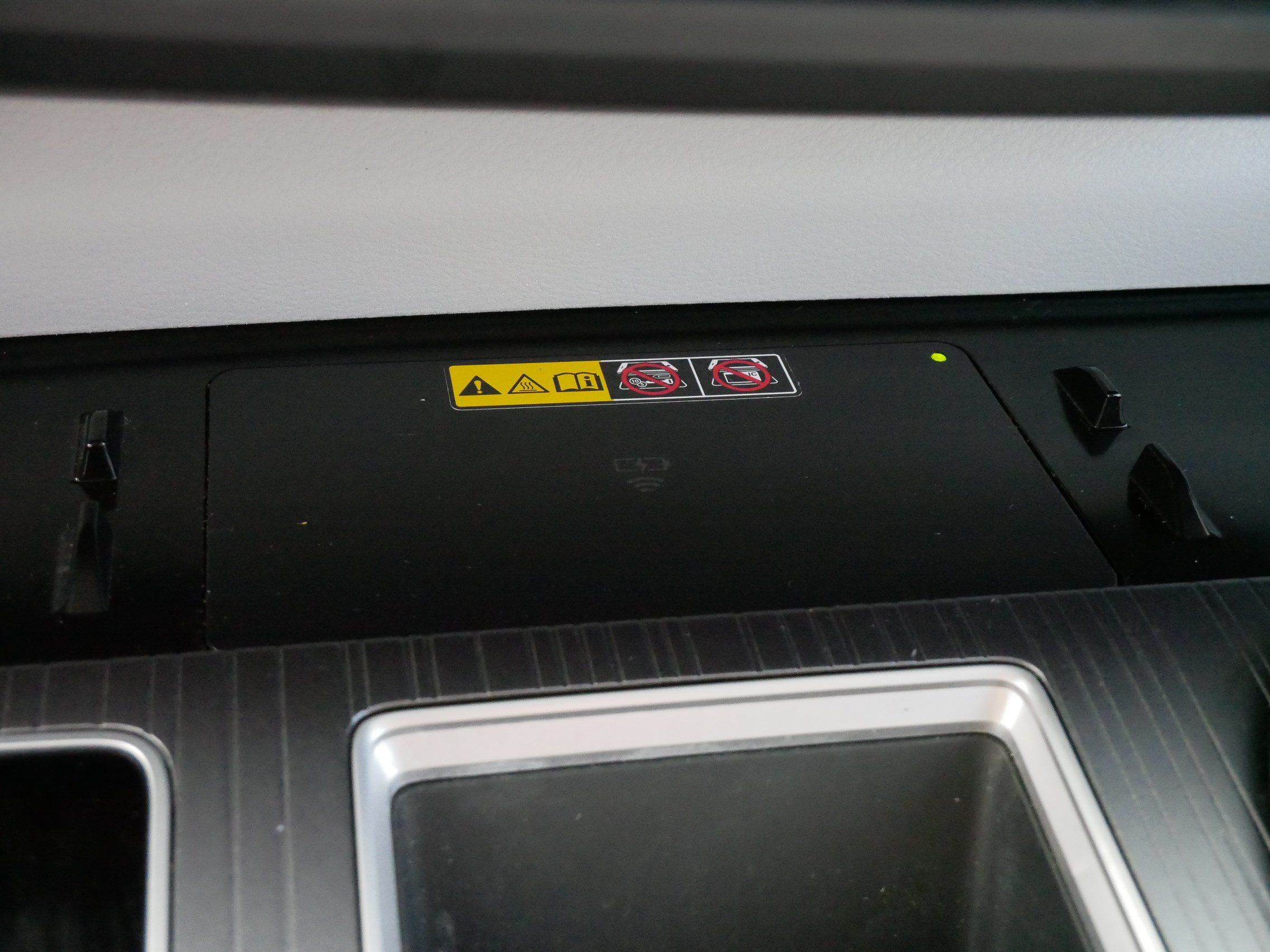 Certified 2025 Toyota Sienna XLE w/ XLE Plus Package AWD/4WD image 30