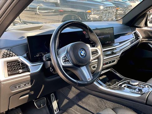 Used 2024 BMW X5 xDrive50e w/ M Sport Package AWD/4WD image 11
