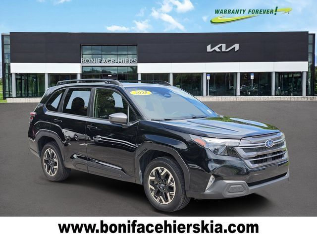 Used 2025 Subaru Forester Premium AWD/4WD image 1