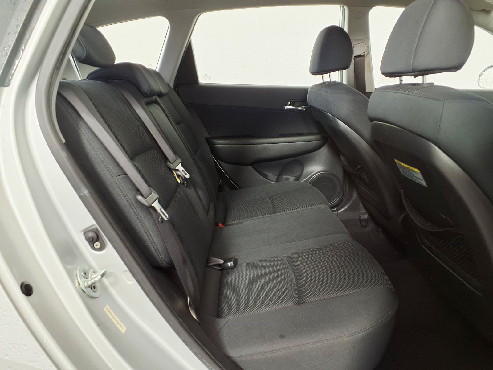 Used 2009 Hyundai Elantra FWD image 5