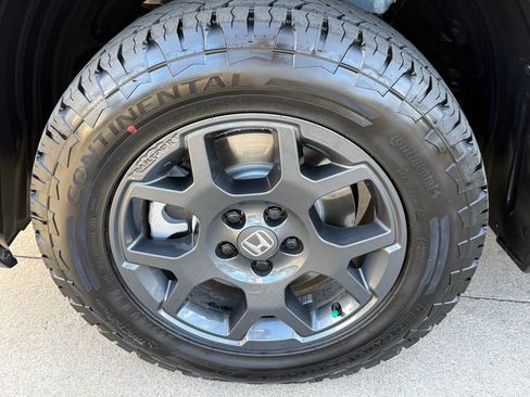 Certified 2025 Honda Pilot TrailSport image 10