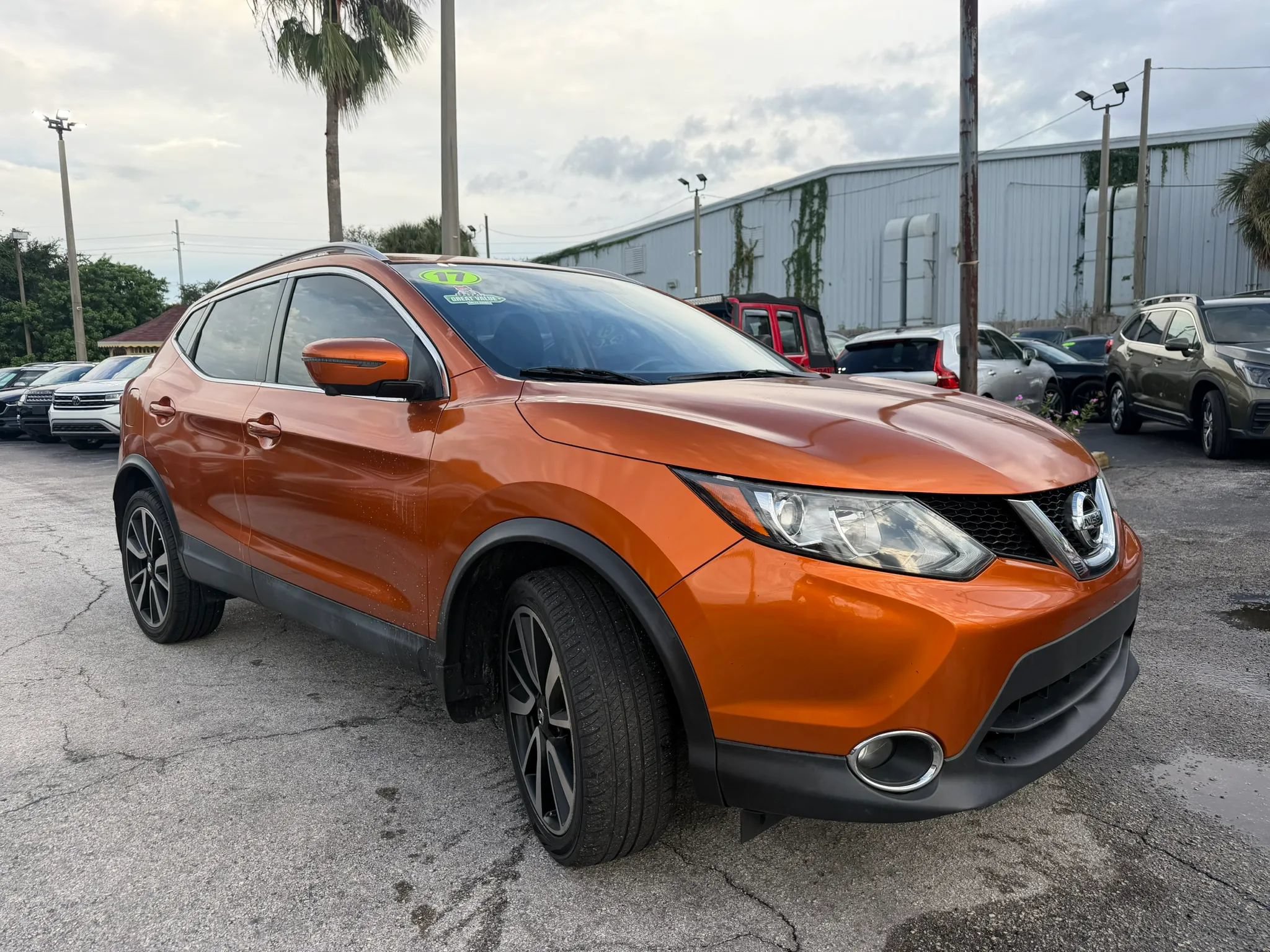 Used 2017 Nissan Rogue Sport SL AWD/4WD image 3