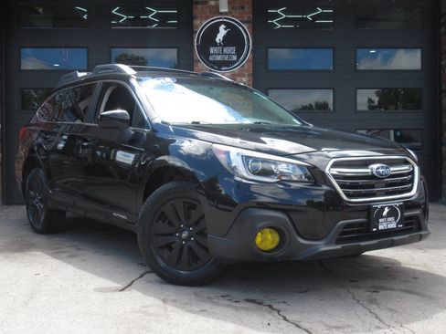 Used 2018 Subaru Outback 2.5i Premium AWD/4WD image 1