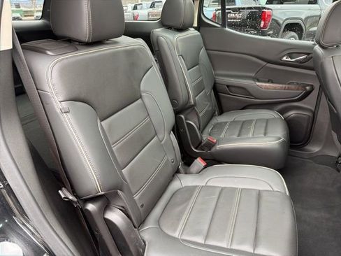 Used 2023 GMC Acadia Denali image 13