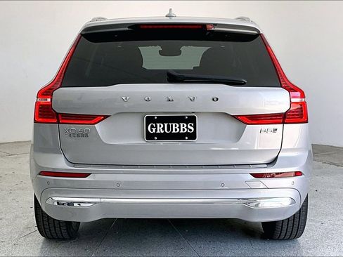 Certified 2023 Volvo XC60 B5 Ultimate w/ Climate Package image 7