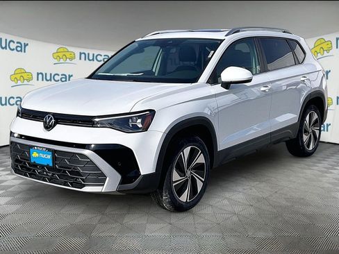 New 2026 Volkswagen Taos SE AWD/4WD image 4
