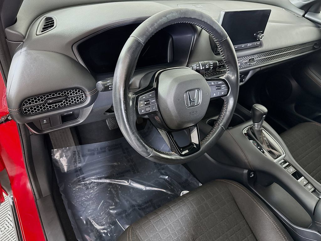 Used 2023 Honda HR-V Sport image 17