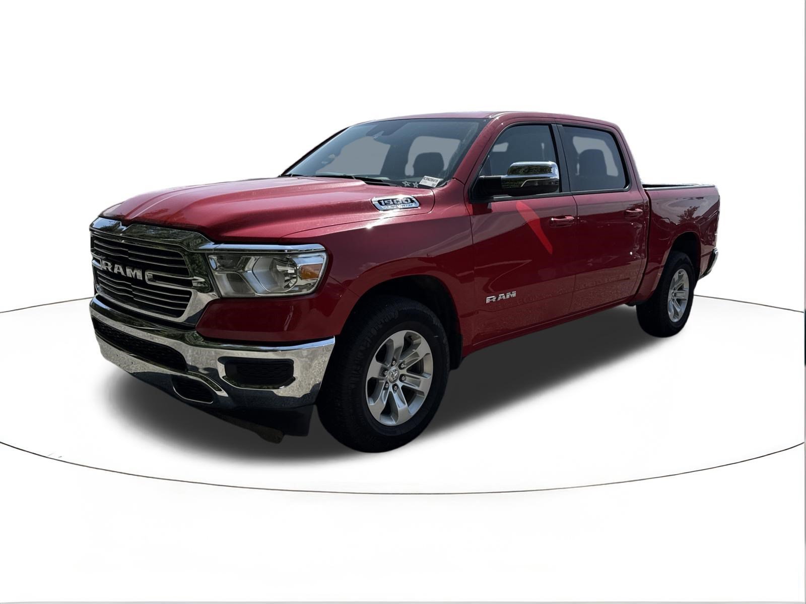 Used 2024 RAM 1500 Laramie AWD/4WD image 7
