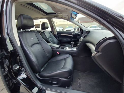 Used 2013 INFINITI G37 x w/ Premium Pkg image 44