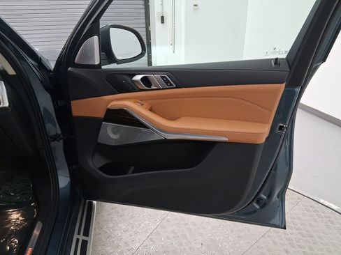 Used 2025 BMW X7 xDrive40i w/ Premium Package image 34