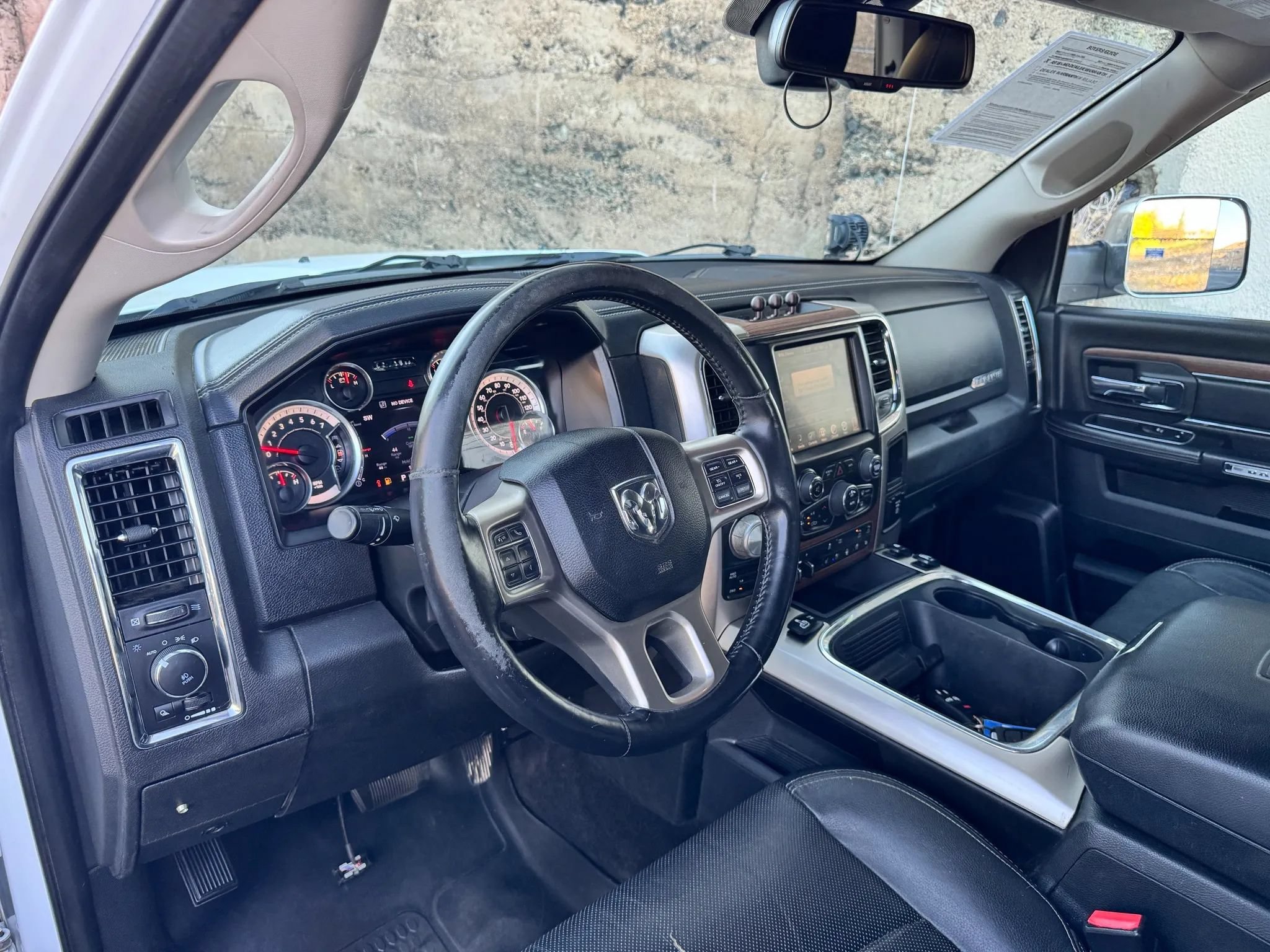 Used 2017 RAM 1500 Laramie w/ Convenience Group AWD/4WD image 19